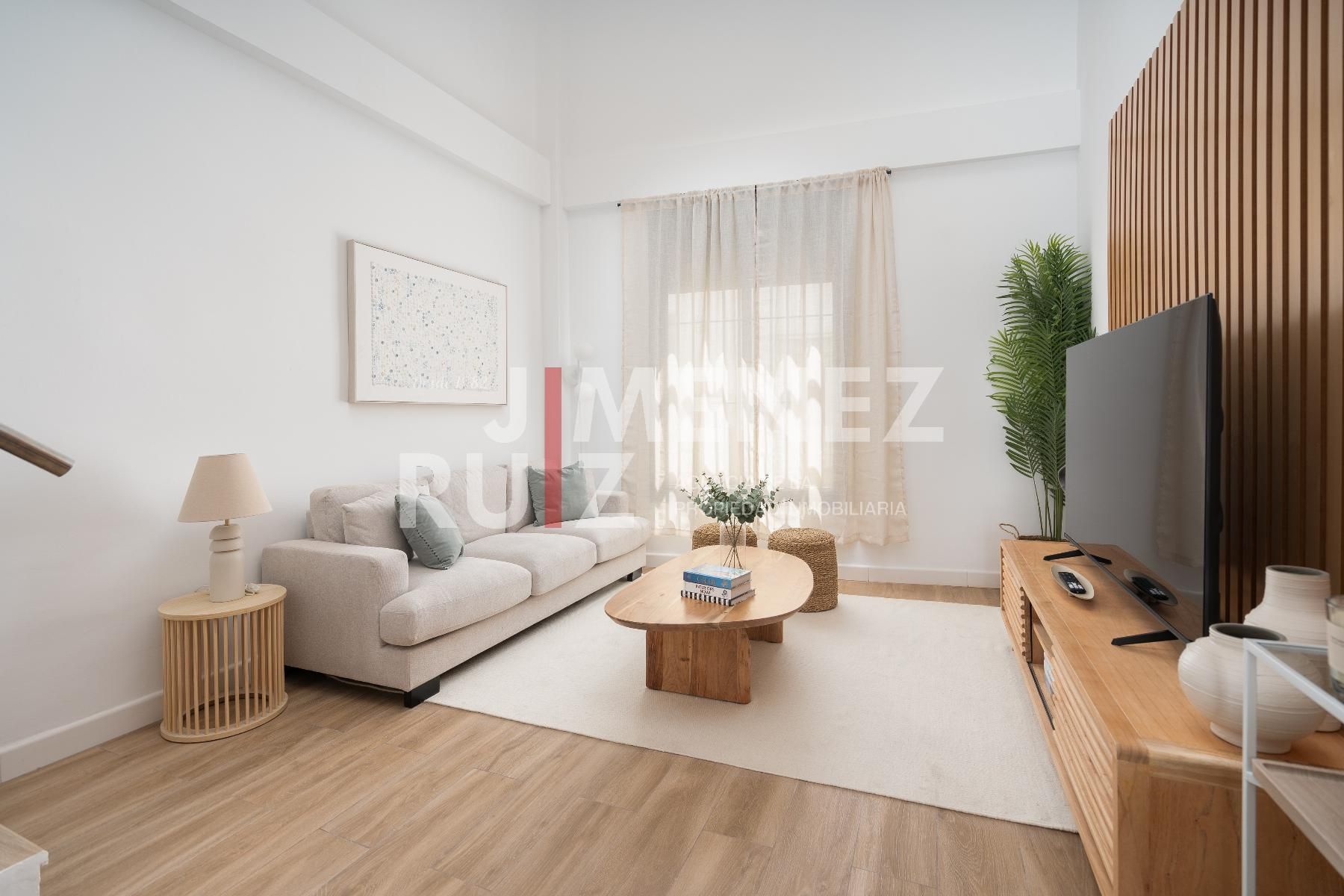 Sala d'estar de Pis en venda en El Puerto de Santa María amb Traster