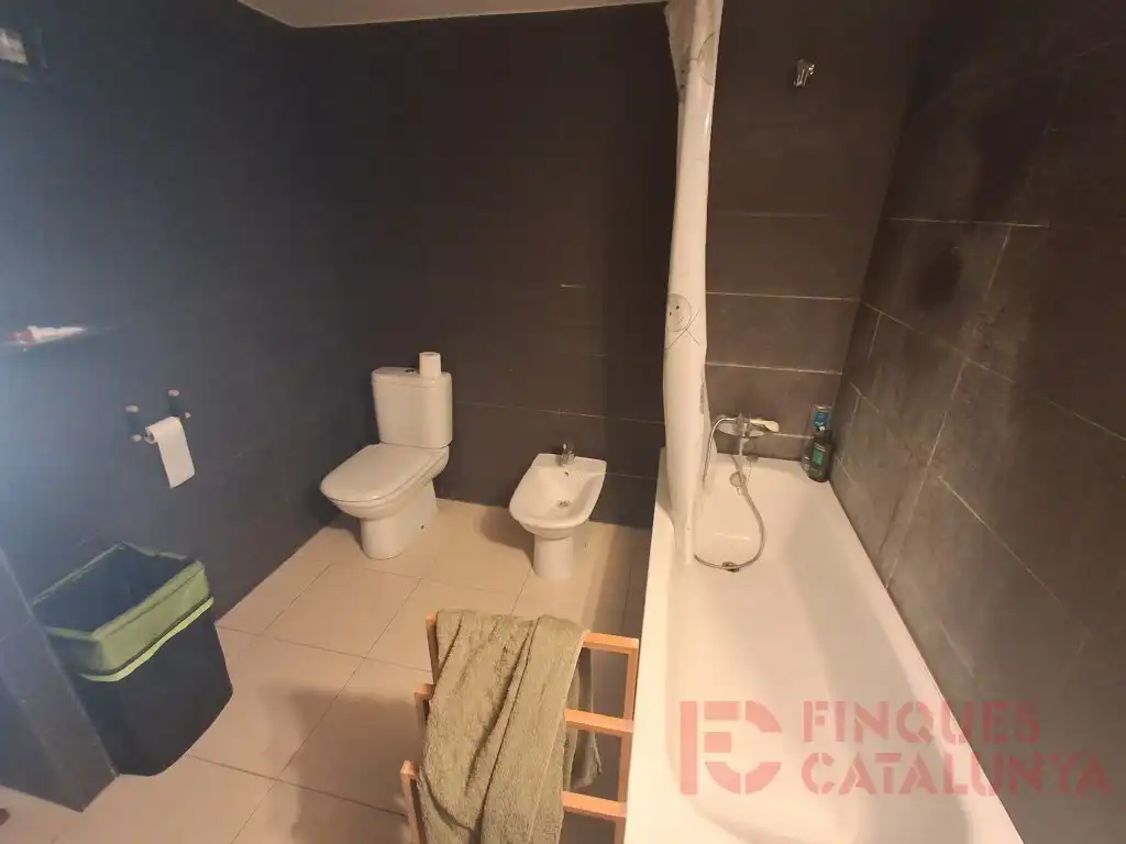 Bany de Pis en venda en Girona