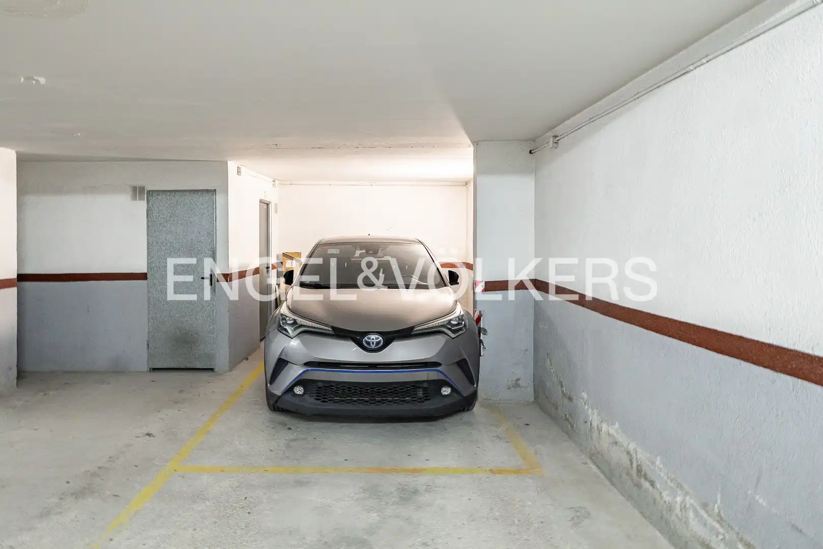 Parking de Dúplex en venta en Llinars del Vallès con Calefacción, Parquet y Terraza
