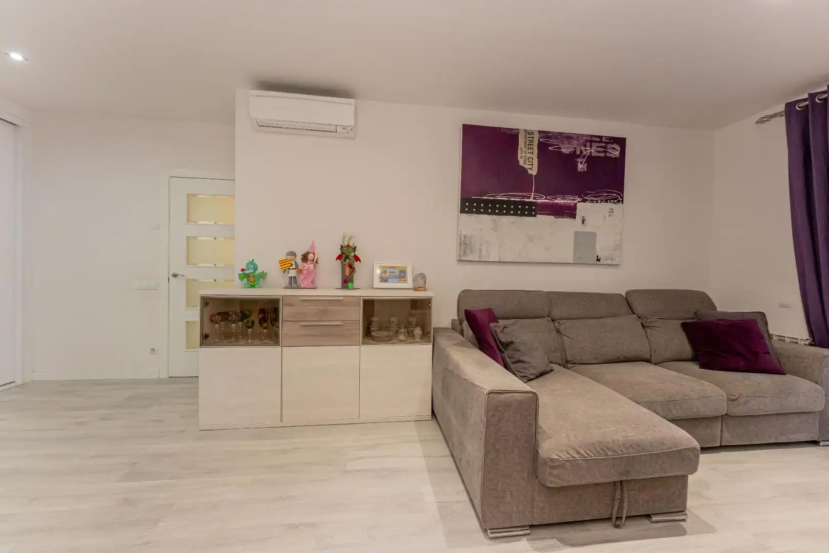 Sala d'estar de Pis en venda en Viladecans amb Calefacció, Parquet i Terrassa