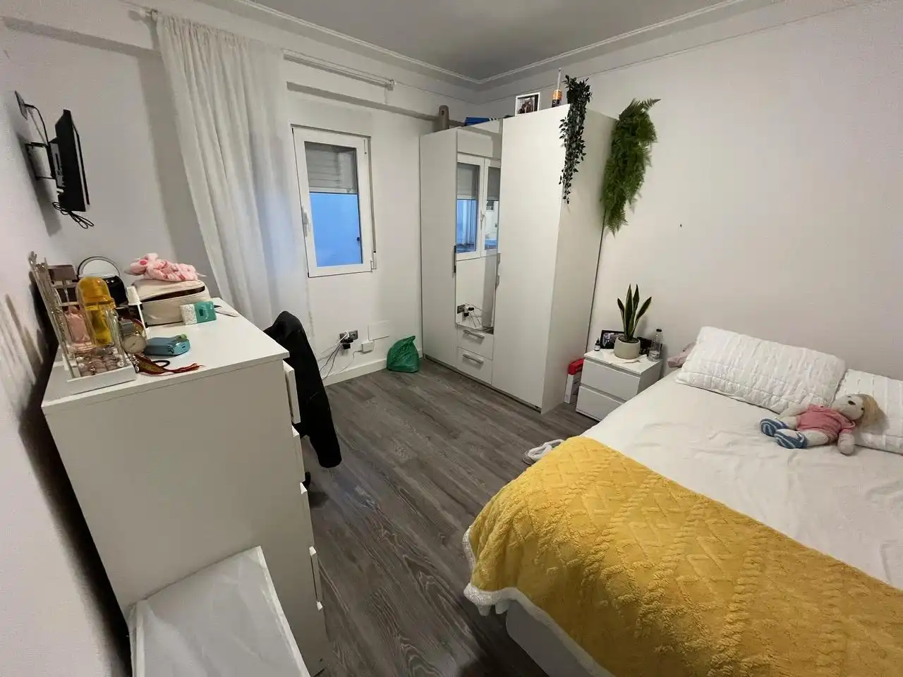 Habitación de Piso en venta en Zaragoza con Calefacción, Terraza y Amueblado