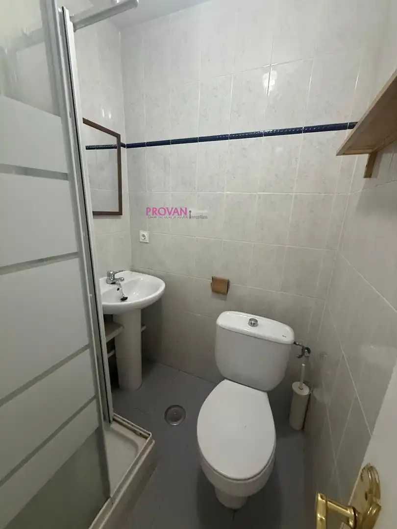 Badezimmer von Wohnung zur Miete in Madrid mit Klimaanlage, Heizung und Parkett