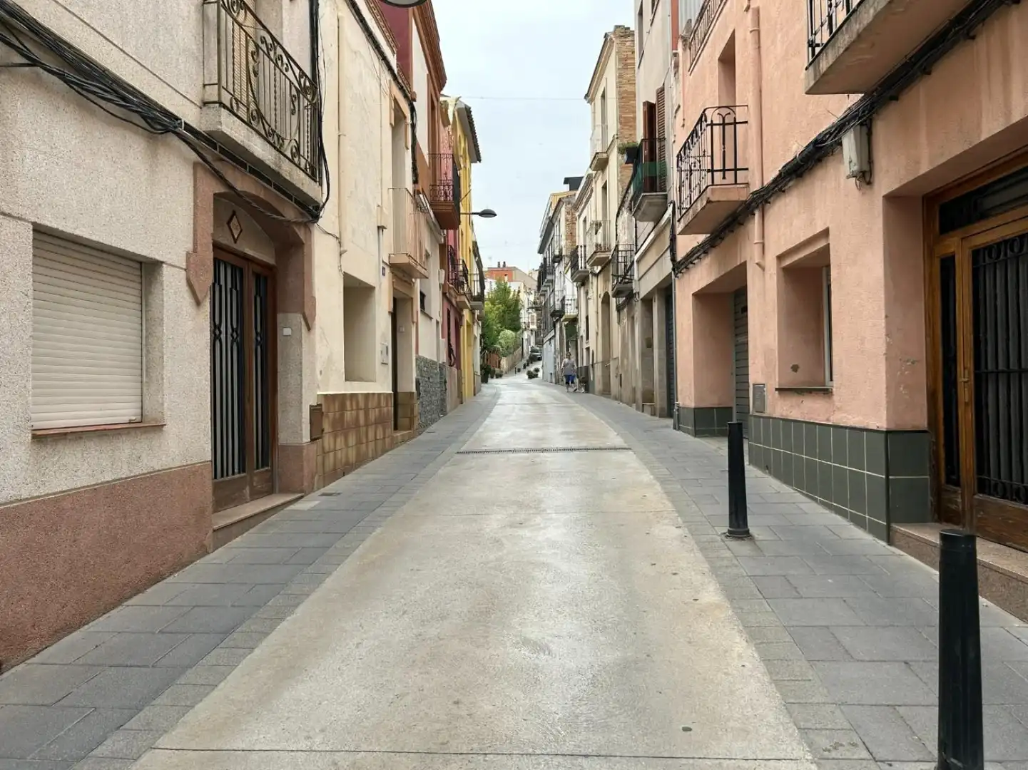 Vista exterior de Local en venta en Gelida