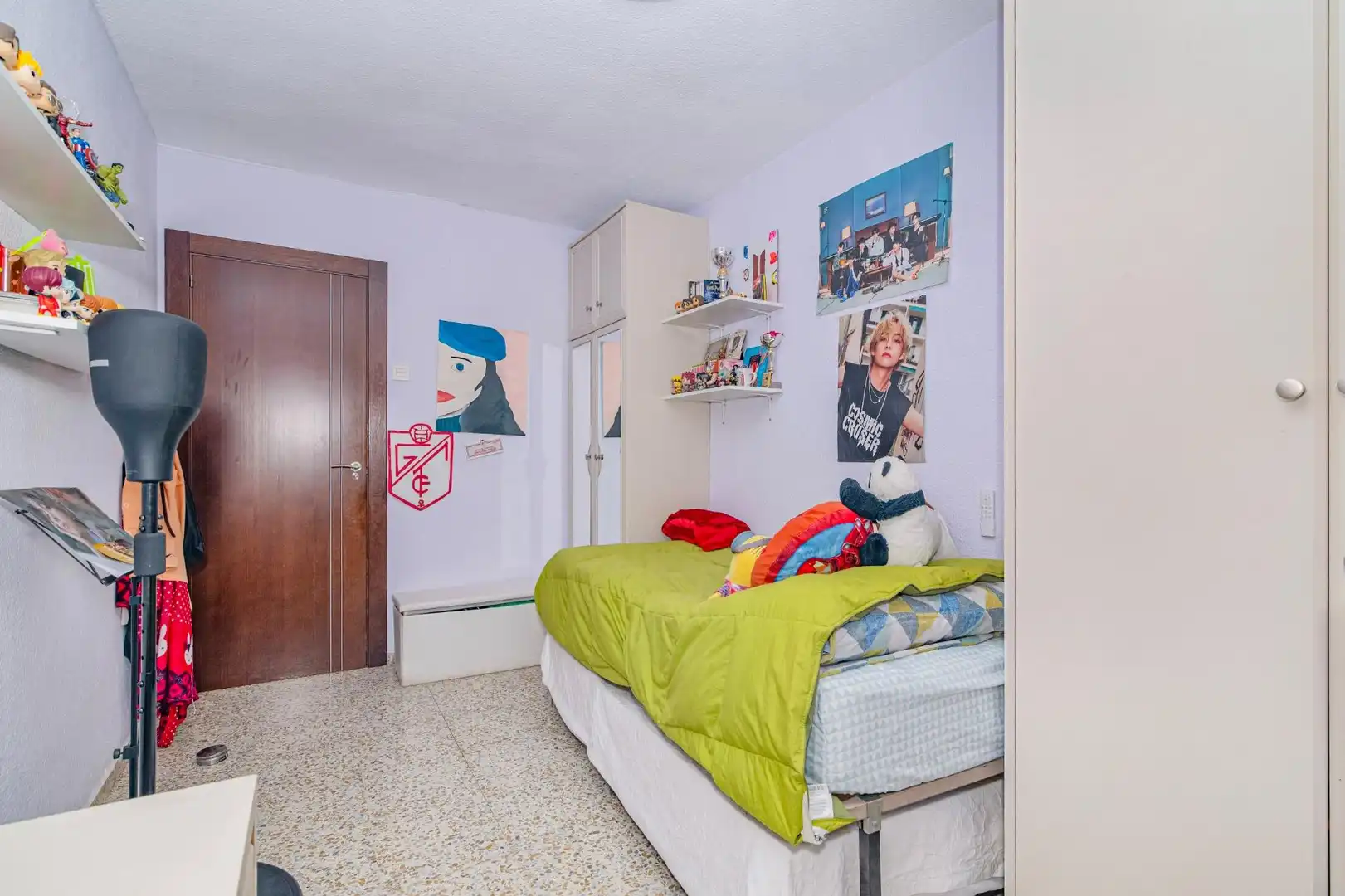 Dormitori de Pis en venda en Granada