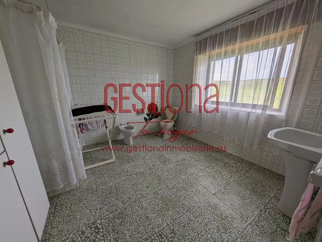 Schlafzimmer von Country house zum Verkauf in Bareyo mit Privatgarten, Terrasse und Balkon