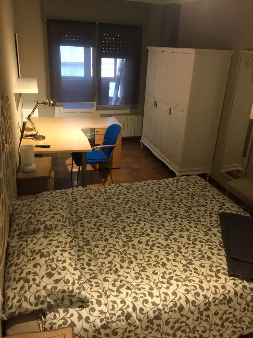 Dormitori de Pis per a compartir en Valladolid amb Calefacció, Parquet i Terrassa