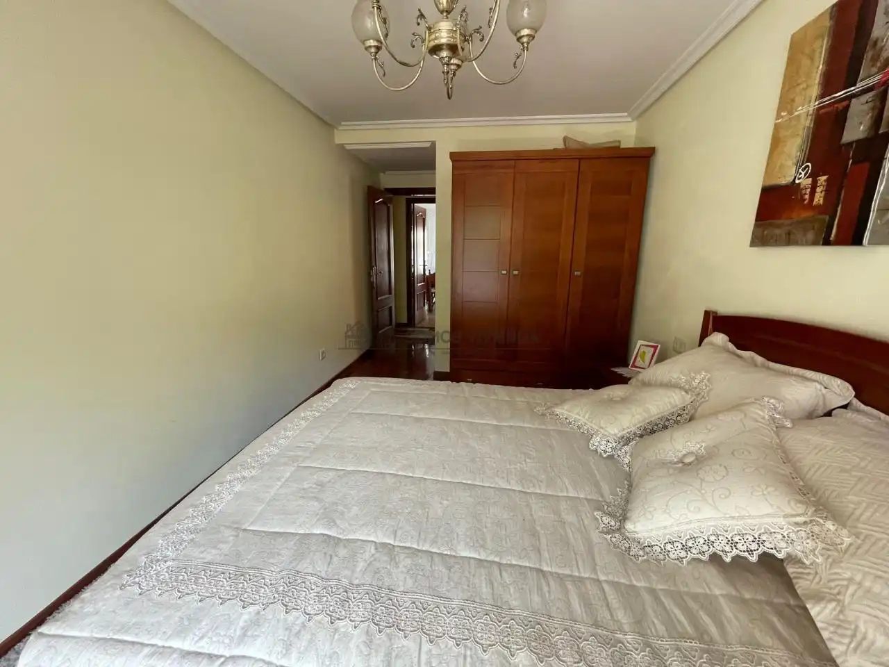 Habitación de Piso de alquiler en Ourense Capital  con Calefacción y Amueblado