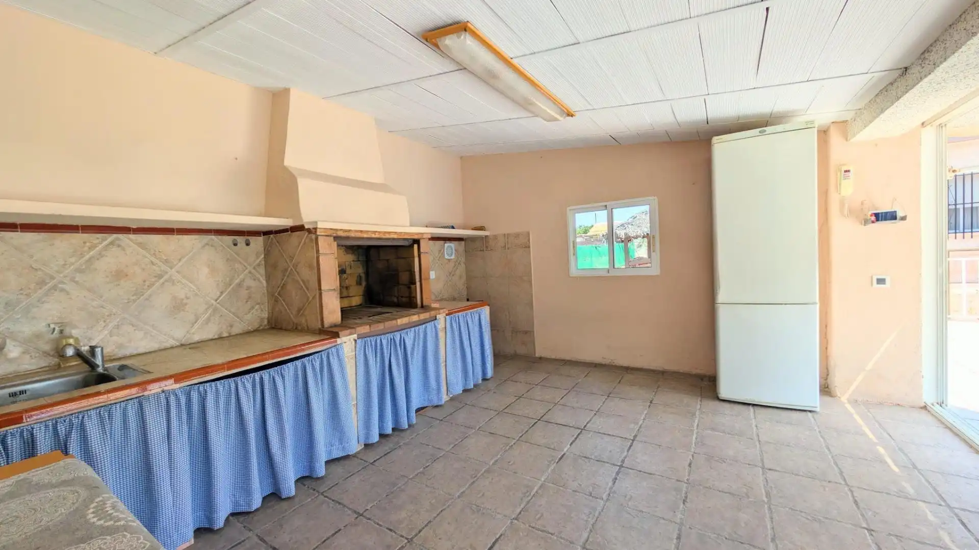 Cuina de Casa o xalet en venda en Elche / Elx amb Aire condicionat, Calefacció i Jardí privat