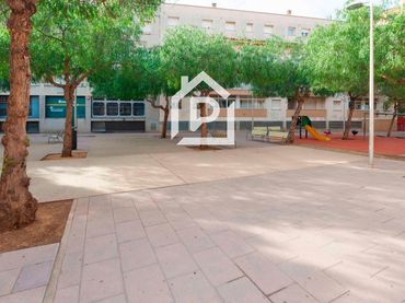 Locale commerciale in vendita a Puig Rom