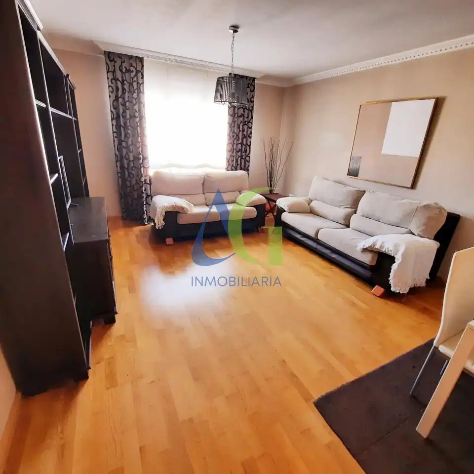Living room of Flat for sale in León Capital   with Heating, Parquet flooring and Terrace