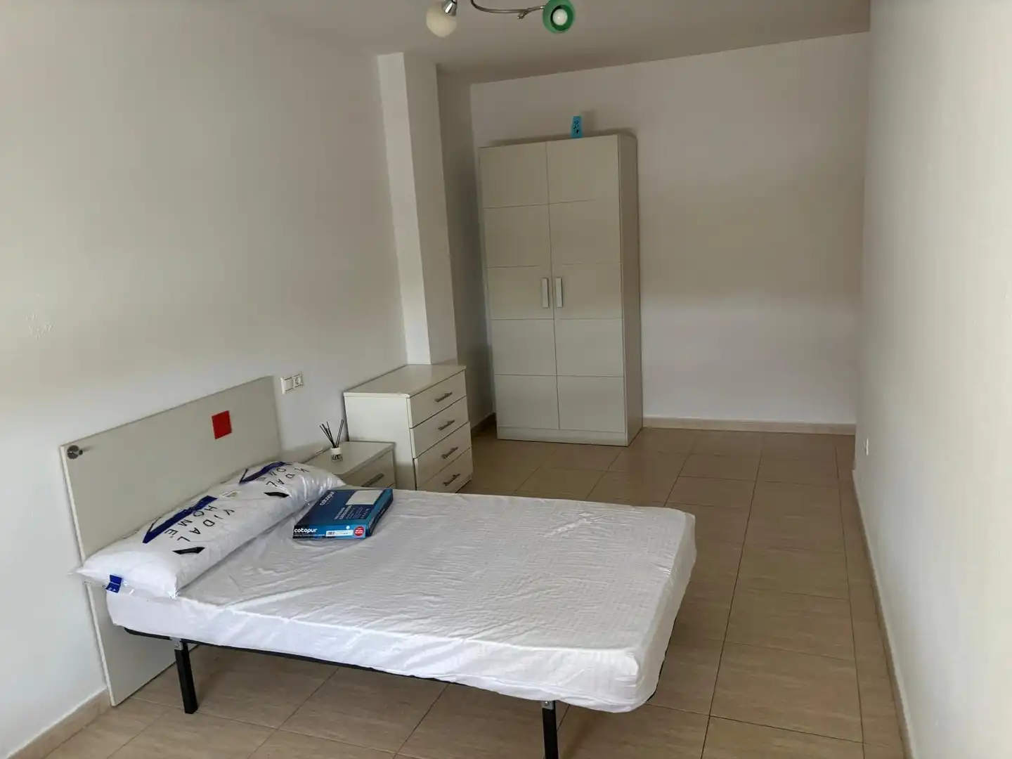 Schlafzimmer von Wohnung zur untervermieten in Murcia mit Klimaanlage, Heizung und Möbliert