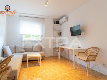 Flat to rent in Calle Dulcinea, Cuatro Caminos - Azca