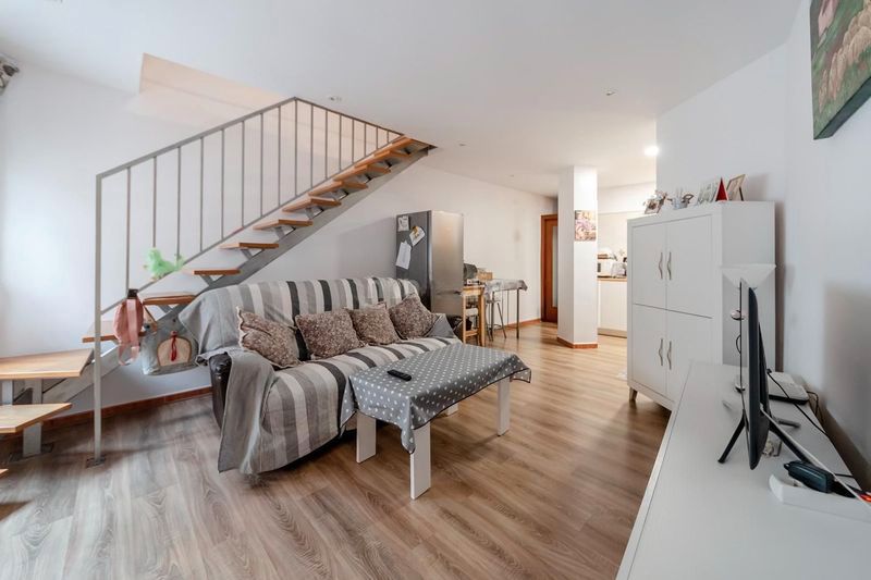 Living room of Planta baja for sale in Mataró  with Air Conditioner, Heating and Storage room