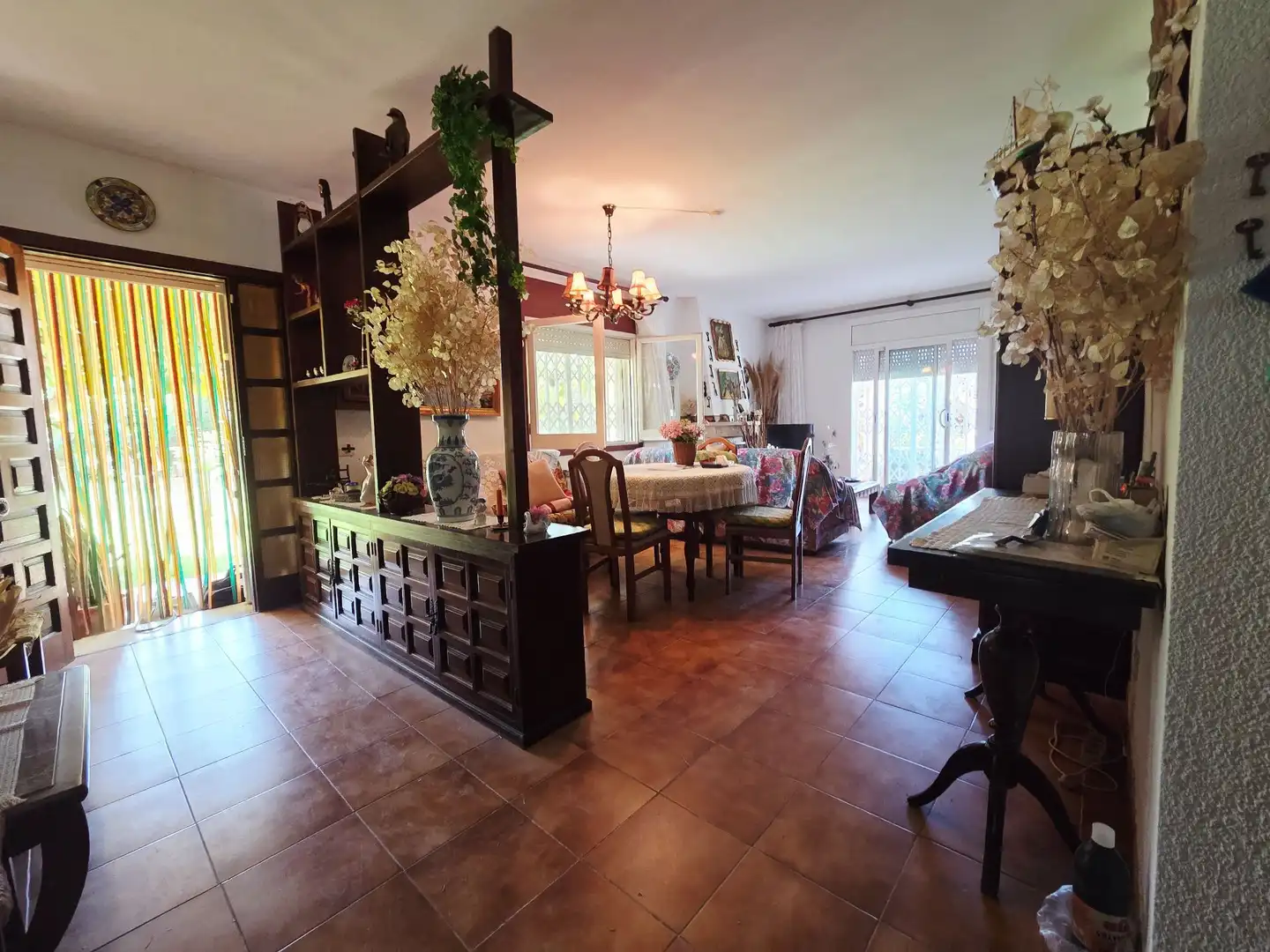 Sala d'estar de Casa o xalet en venda en Cunit amb Calefacció, Jardí privat i Terrassa
