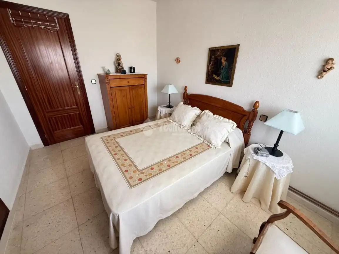 Habitación de Casa adosada en venta en Lucillos con Aire acondicionado y Calefacción