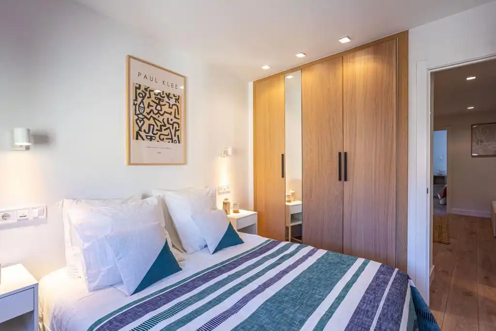 Room in Calle del Arroyo, 30, Valdeacederas