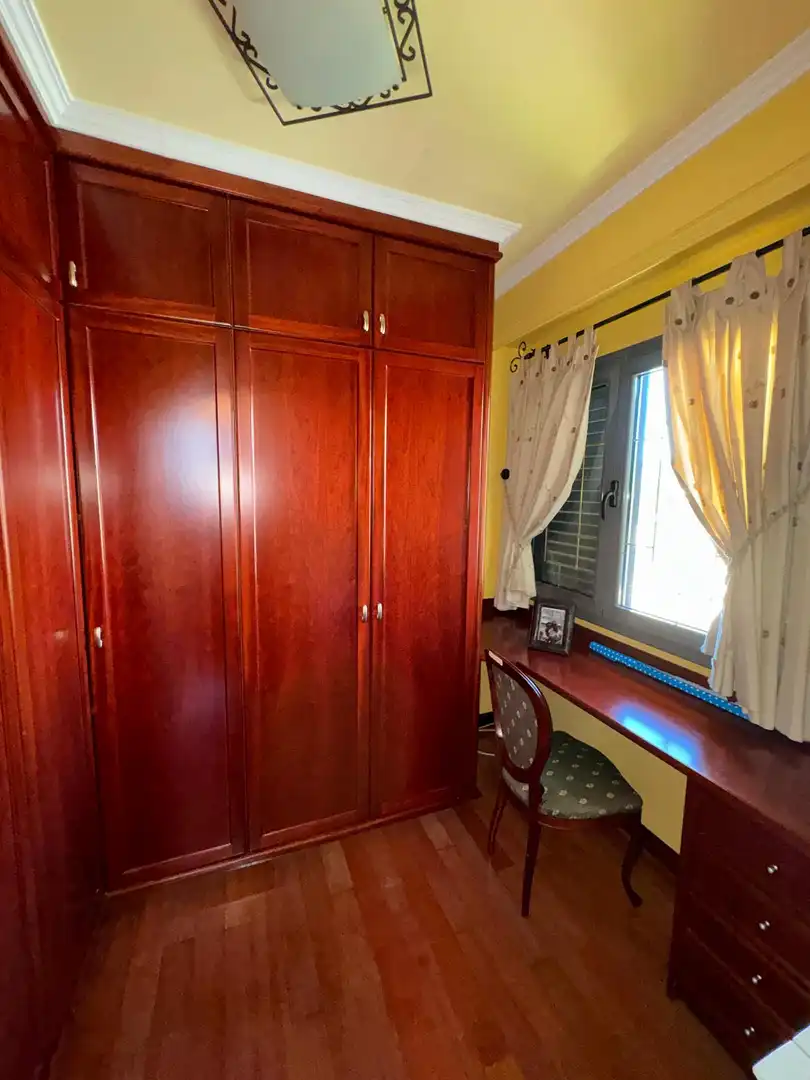 Bedroom of Houses for sale in Cacabelos  with Heating, Private garden and Parquet flooring