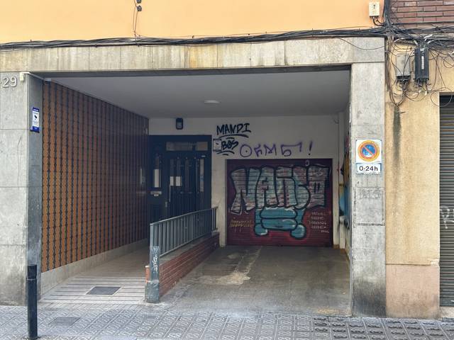 Garaje en Venta en Carrer de Ventura Plaja, 24 en Sants-Badal