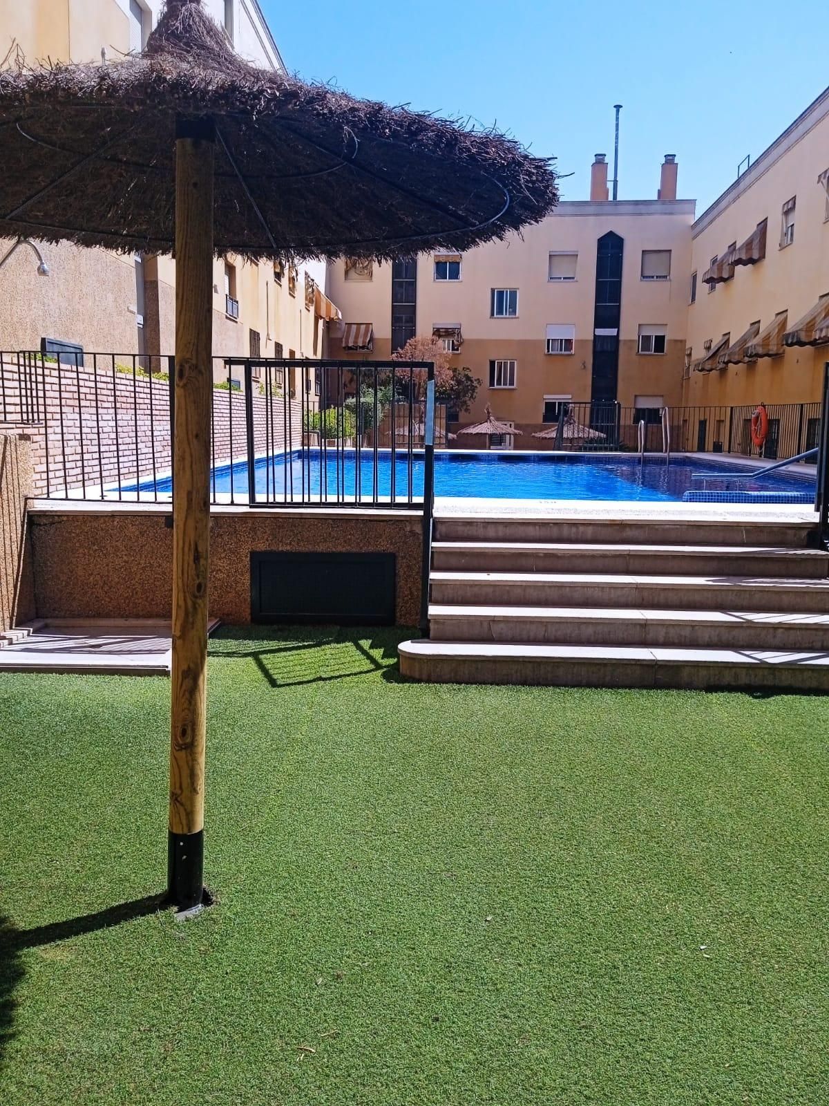 Piscina de Apartament de lloguer en  Córdoba Capital amb Aire condicionat, Calefacció i Parquet