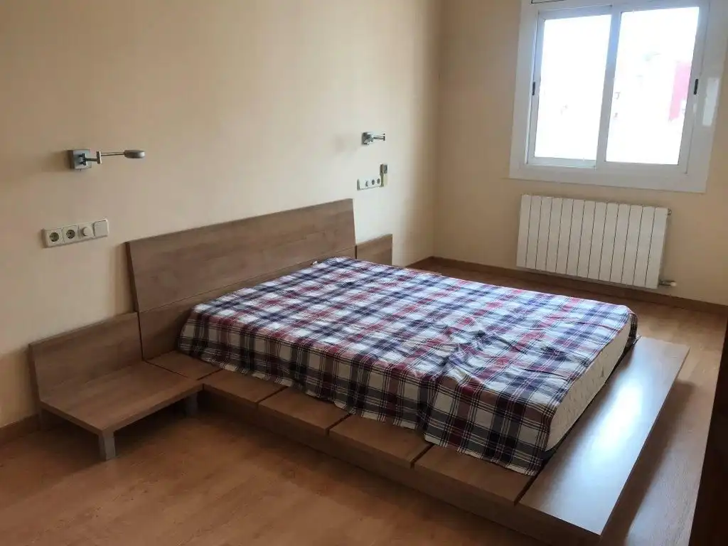Dormitori de Àtic de lloguer en Barcelona amb Aire condicionat, Calefacció i Parquet