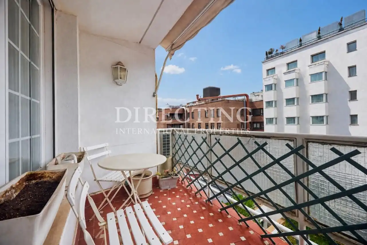 Vista exterior de Piso en venta en Madrid con Aire acondicionado, Calefacción y Terraza