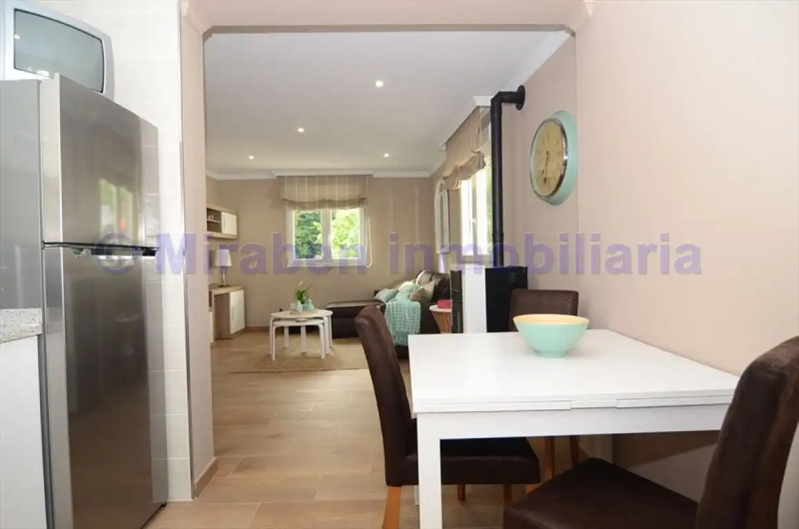 Comedor de Piso de alquiler en Boiro con Calefacción, Terraza y Amueblado