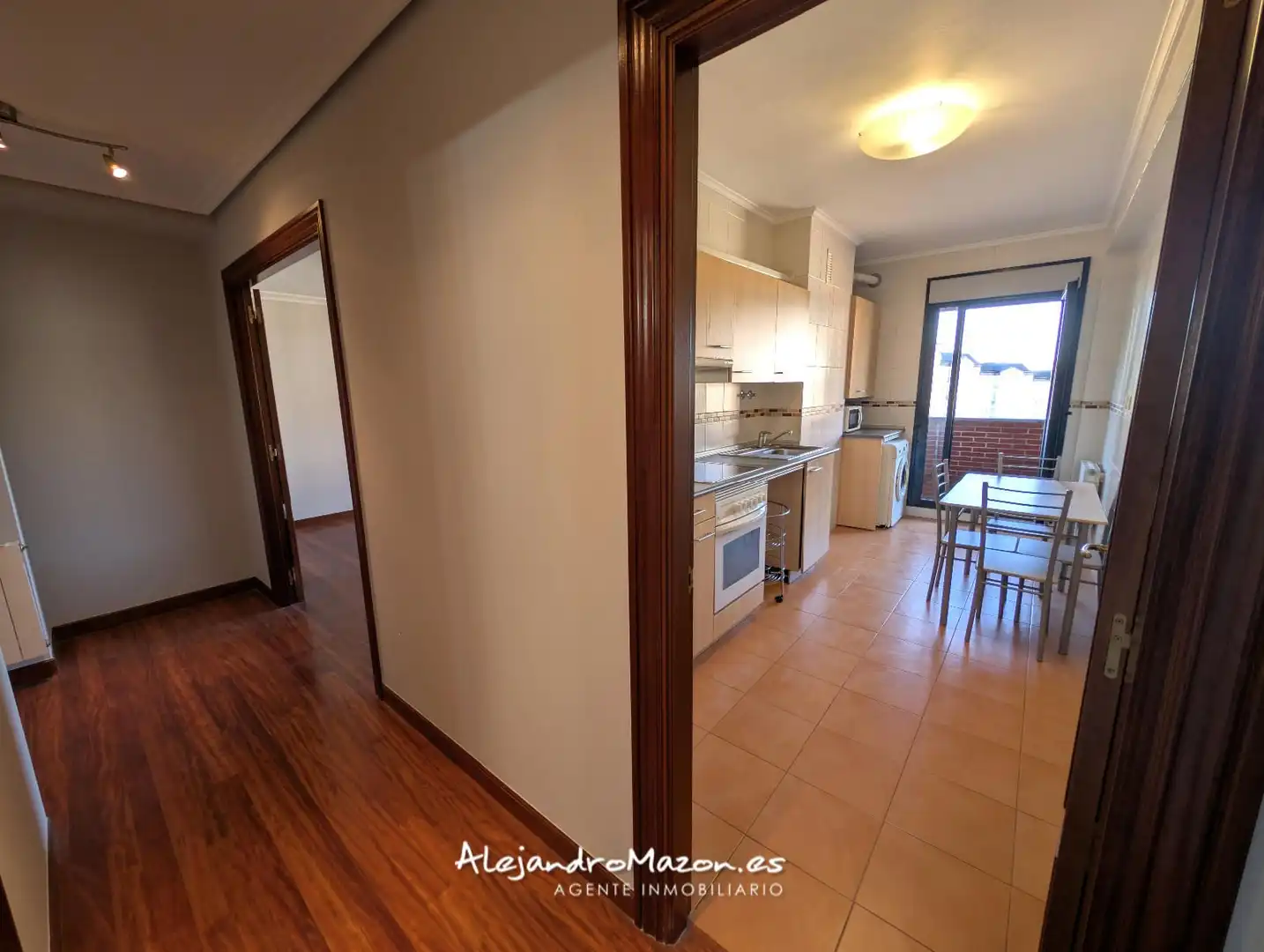 Cocina de Piso en venta en Castro-Urdiales con Calefacción, Parquet y Terraza