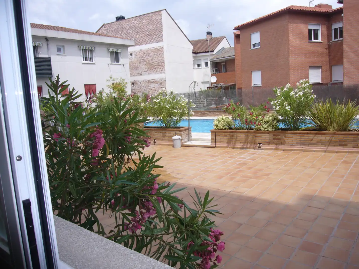 Piscina de Apartamento en venta en Villanueva de la Cañada con Aire acondicionado, Calefacción y Parquet