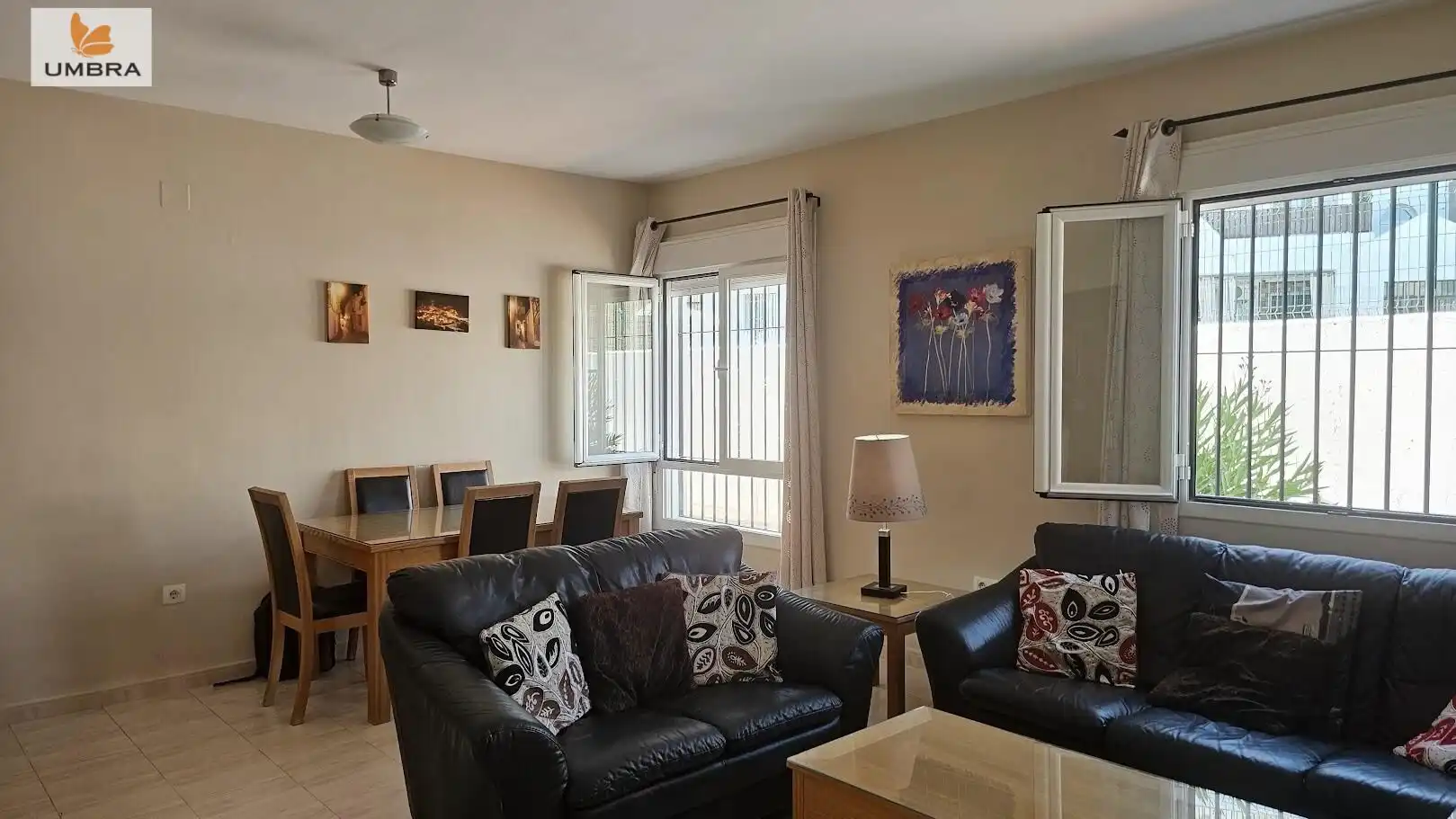 Sala de estar de Piso en venta en Arcos de la Frontera con Aire acondicionado, Calefacción y Jardín privado