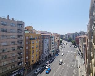 Vista exterior de Pis de lloguer en  Zaragoza Capital amb Terrassa