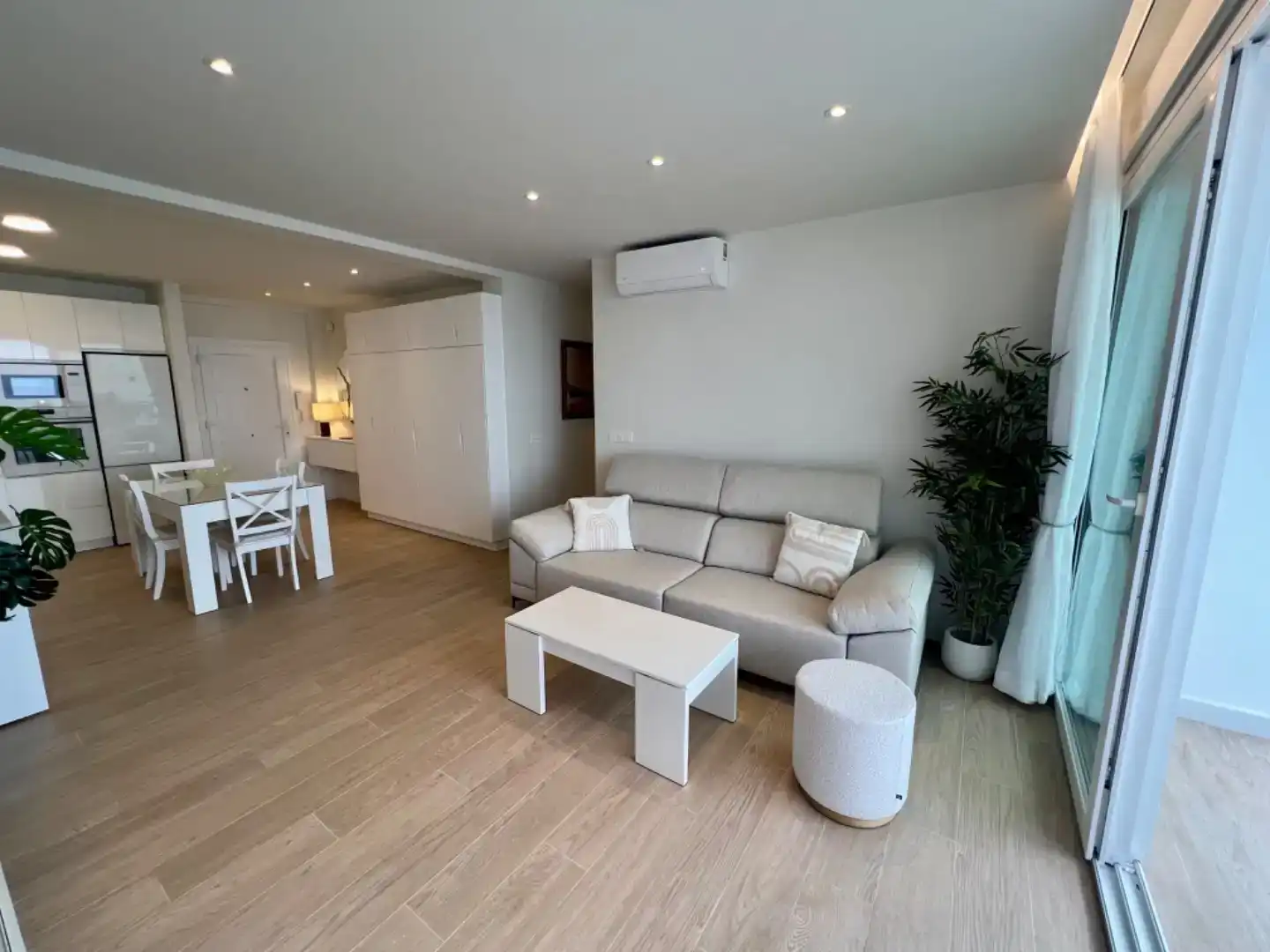 Living room of Flat for rent in Almuñécar  with Air Conditioner and Furnished