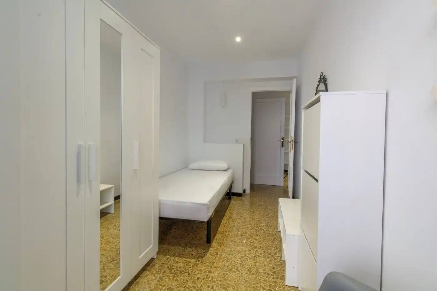 Habitación de Piso de alquiler en  Palma de Mallorca con Aire acondicionado, Calefacción y Amueblado