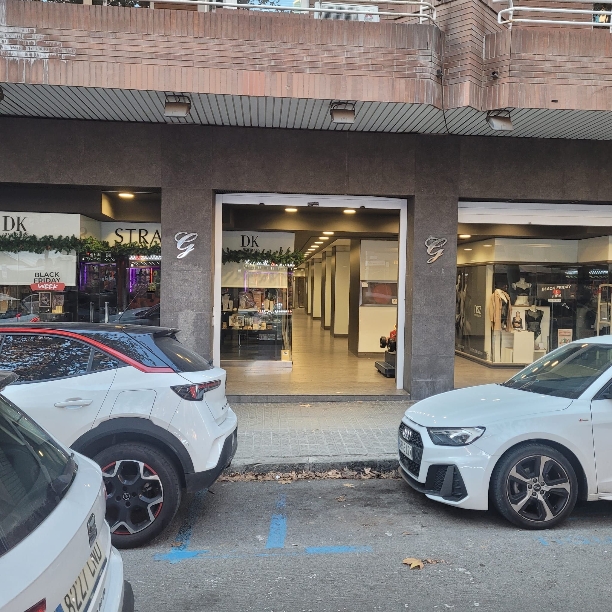 Local en venda en Manresa amb Parquet i Alarma