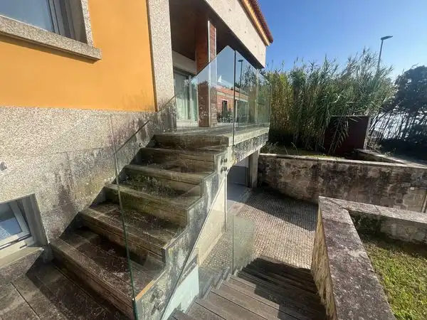 Vista exterior de Casa o chalet en venta en O Rosal   con Calefacción, Jardín privado y Terraza