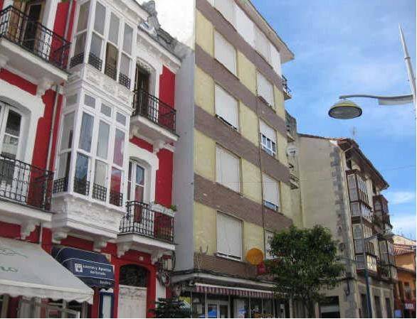 Piso en Venta en C/ Manzanedo en Santoña