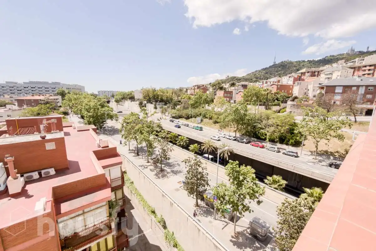 Vista exterior de Planta baja en venta en Barcelona con Aire acondicionado, Calefacción y Amueblado