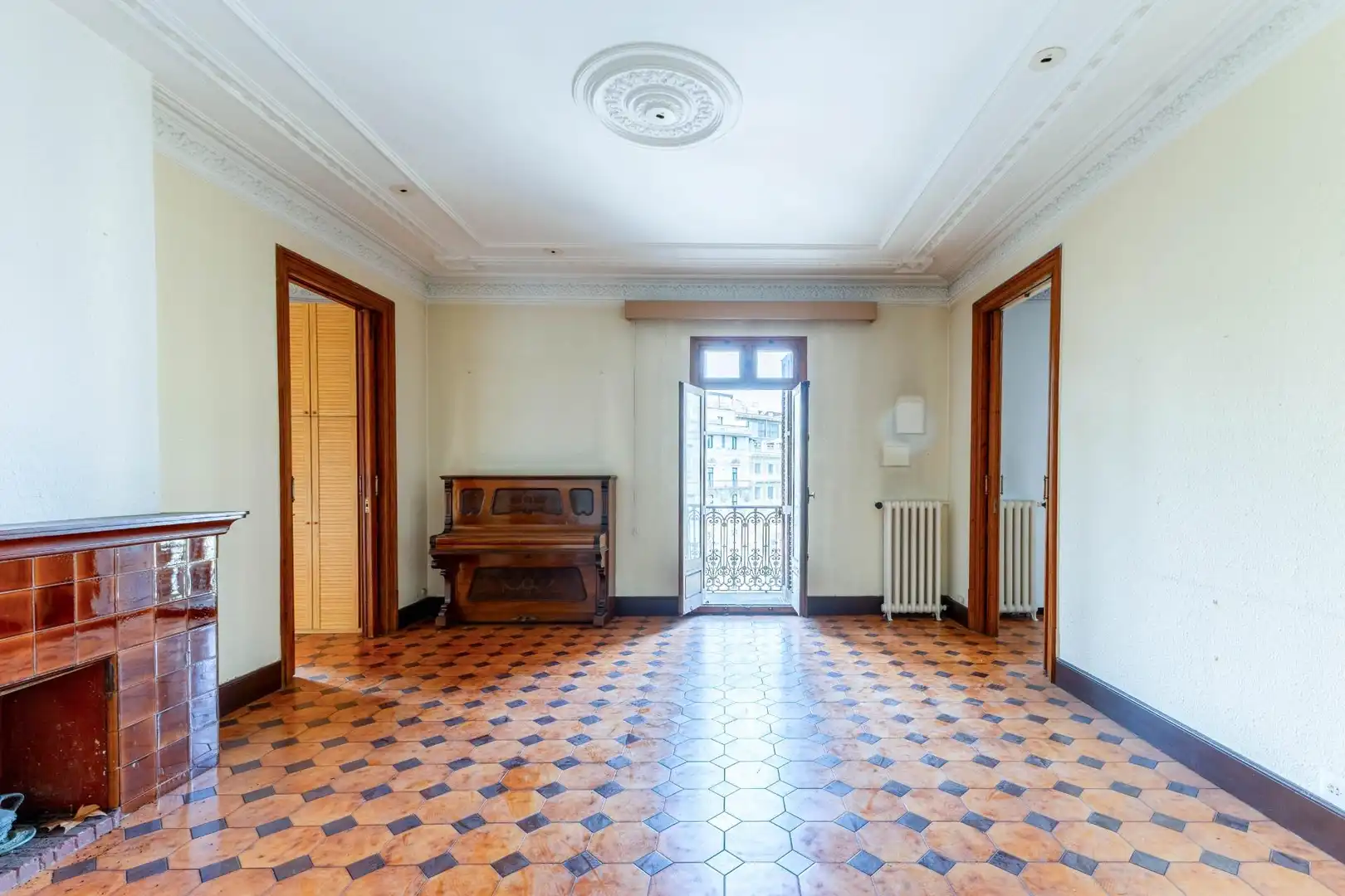 Piso con terraza en venta en CORTS CATALANES, imagen 4