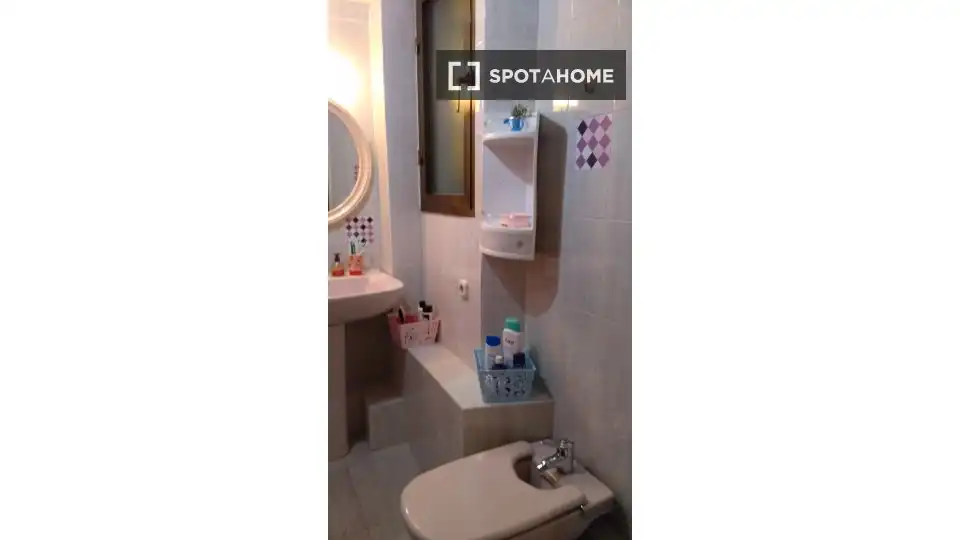 Room in Gros