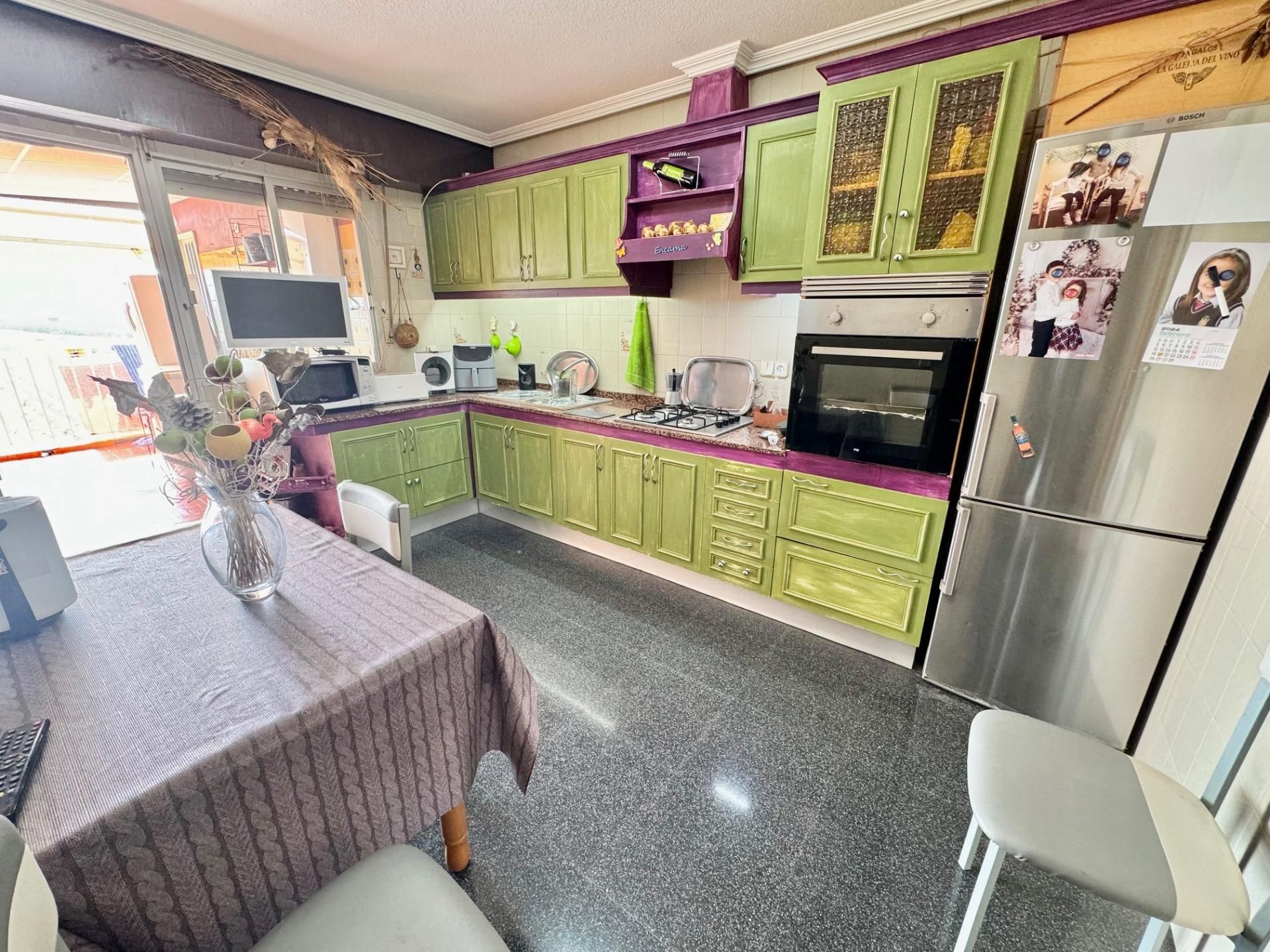 Cuina de Casa o xalet en venda en Orihuela amb Aire condicionat, Jardí privat i Terrassa