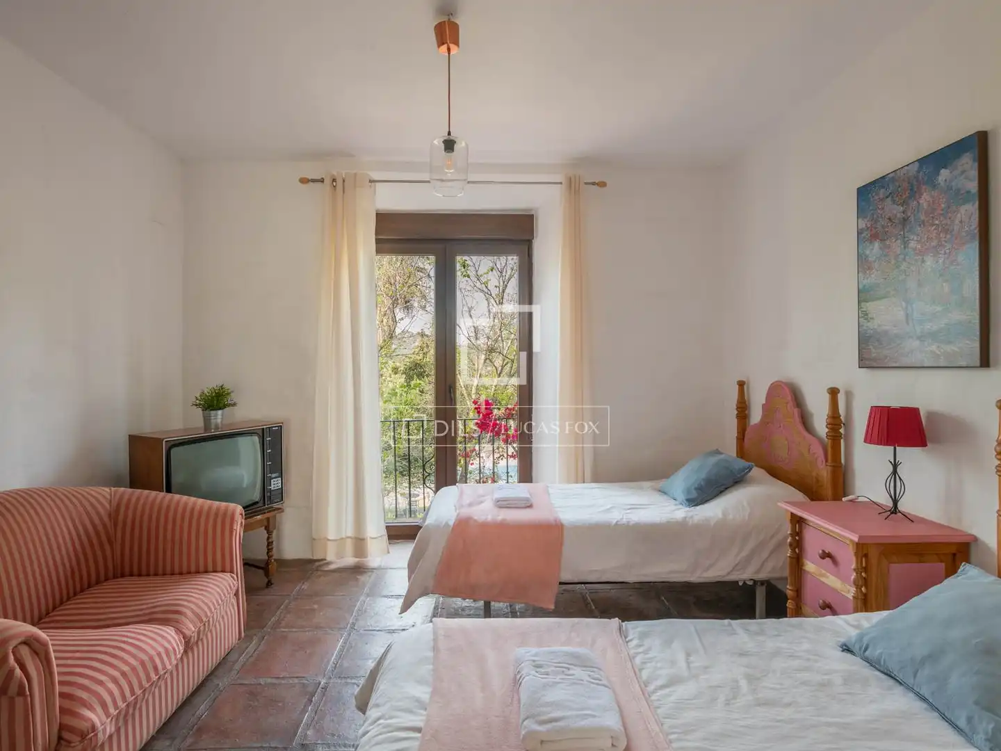 Dormitori de Finca rústica en venda en Málaga amb Jardí privat, Terrassa i Piscina