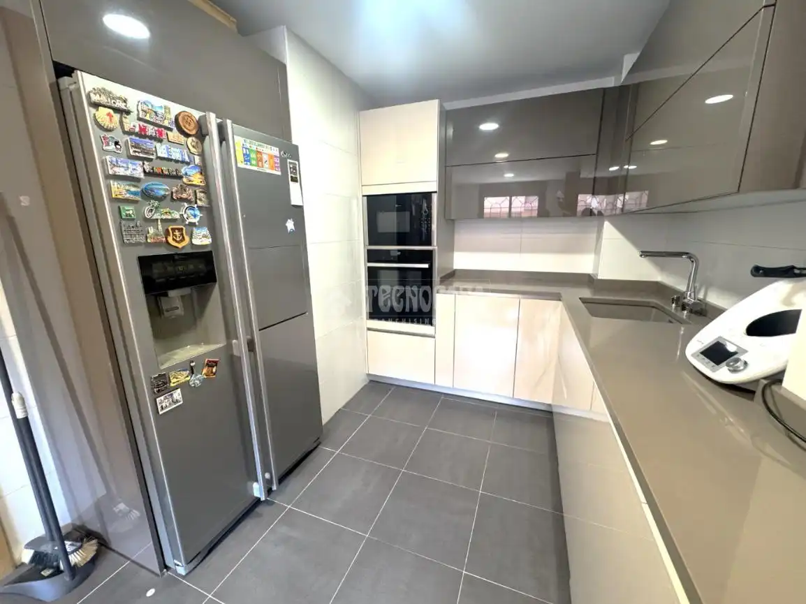 Kitchen of Detached homes for sale in Alcalá de Henares  with Air Conditioner, Terrace and Community pool