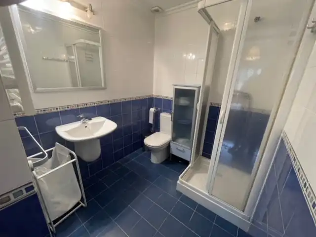 Bathroom of Flat for sale in Sanxenxo  with Air Conditioner, Heating and Private garden