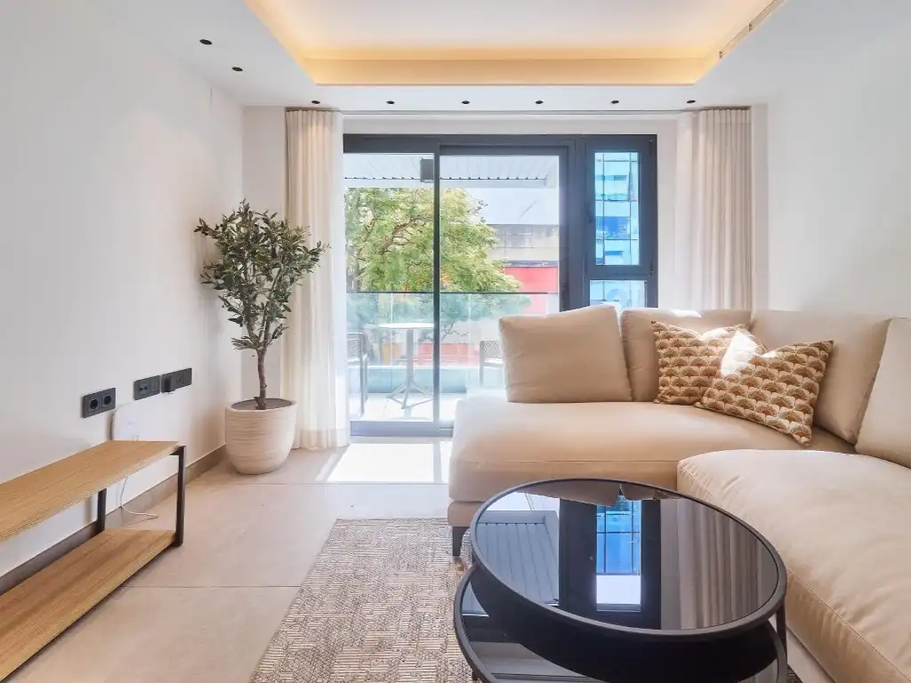 Wohnzimmer von Wohnung zum Verkauf in Fuengirola mit Klimaanlage, Terrasse und Ofen