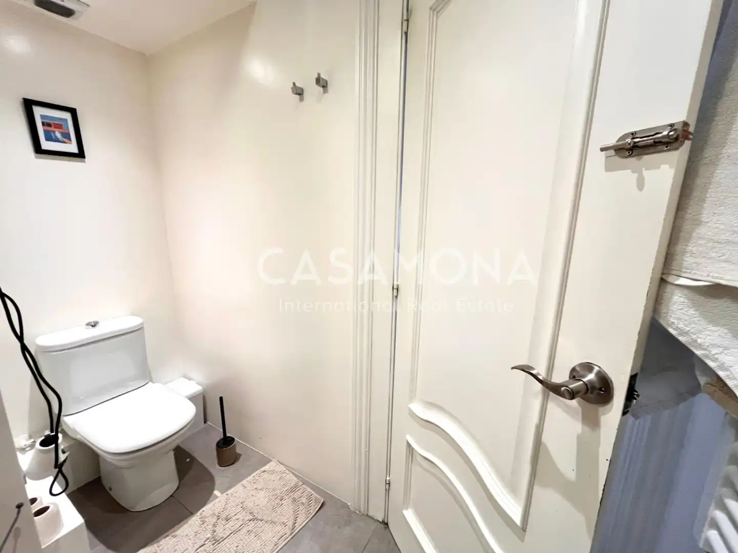 Badezimmer von Wohnungen zum Verkauf in Barcelona mit Klimaanlage