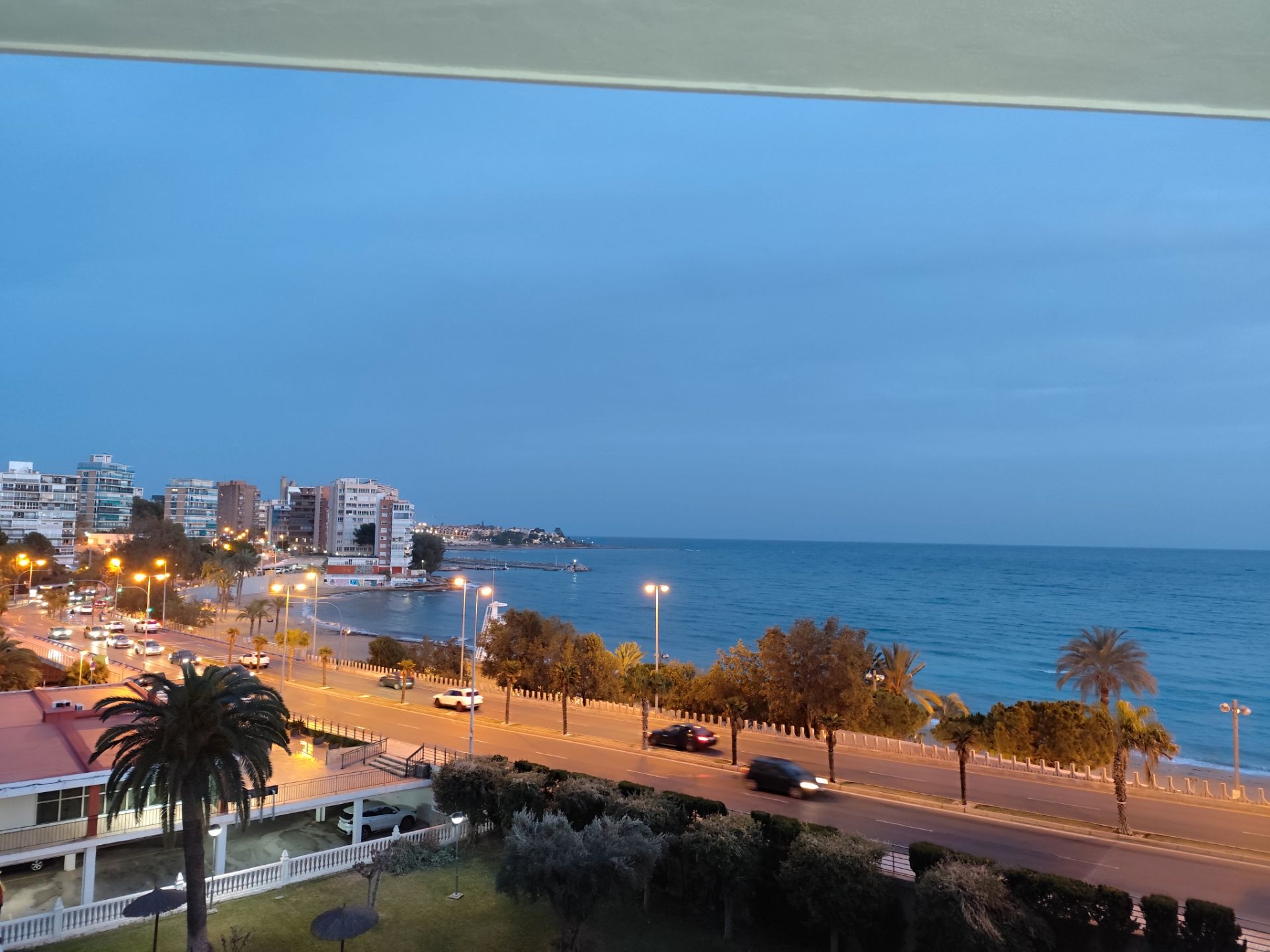 Vista exterior de Apartament de lloguer en Alicante / Alacant amb Aire condicionat, Terrassa i Moblat