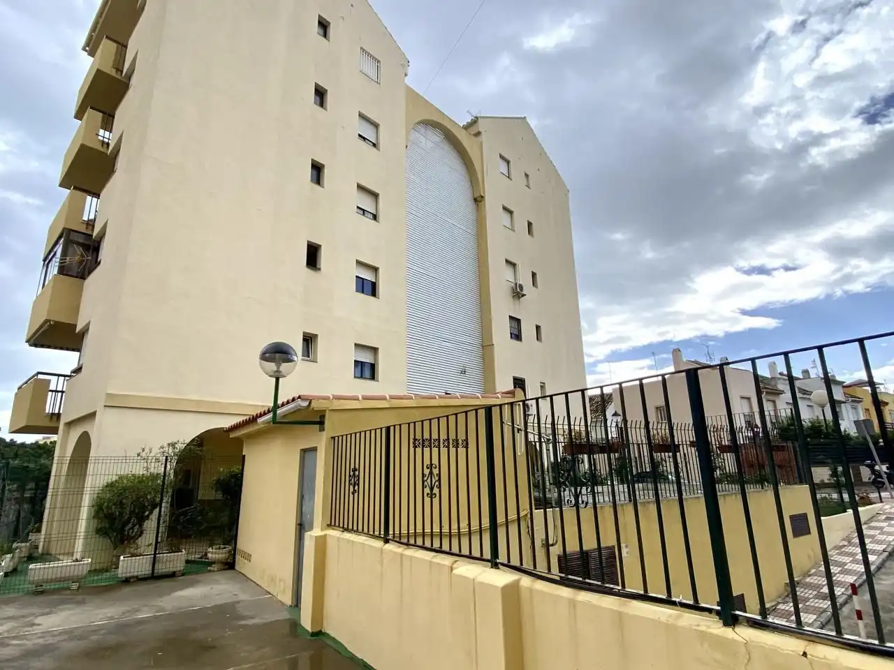 Vista exterior de Traster de lloguer en Fuengirola
