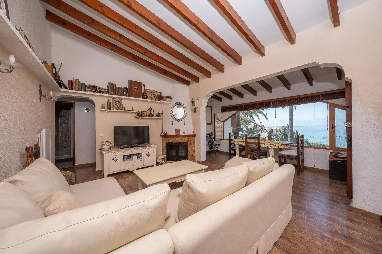 Sala de estar de Casa o chalet en venta en El Campello con Aire acondicionado, Calefacción y Jardín privado