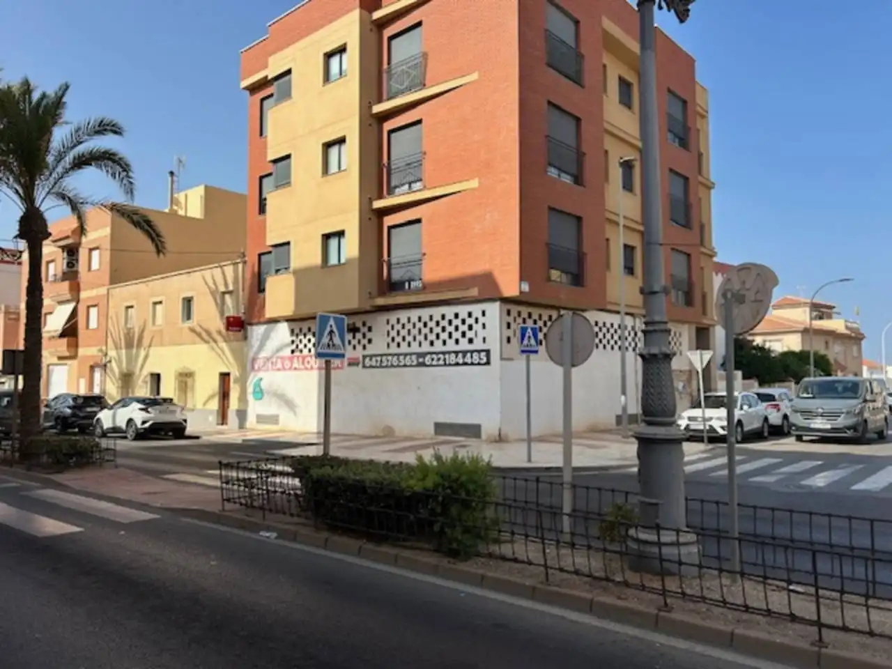 Business premises to rent in Avenida Roquetas, imagen 2