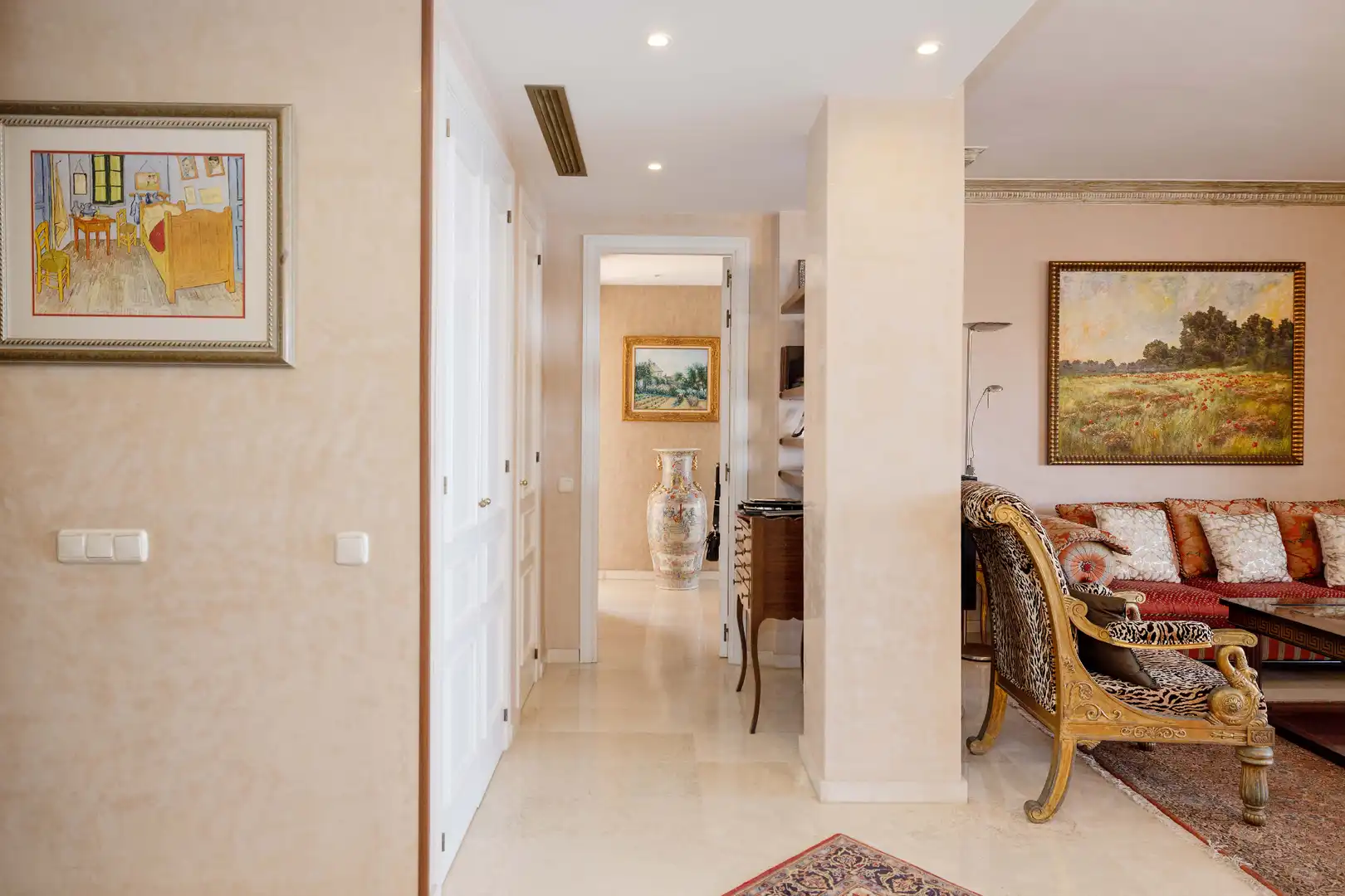 Dachboden zum Verkauf in Marbella mit Klimaanlage, Heizung und Terrasse