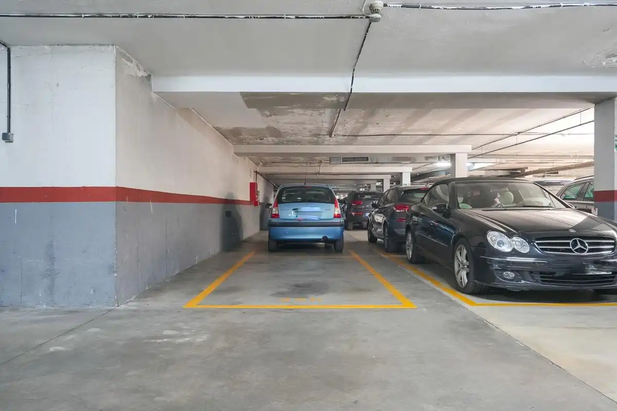 Parking de Piso en venta en Torrejón de Ardoz con Aire acondicionado, Calefacción y Jardín privado